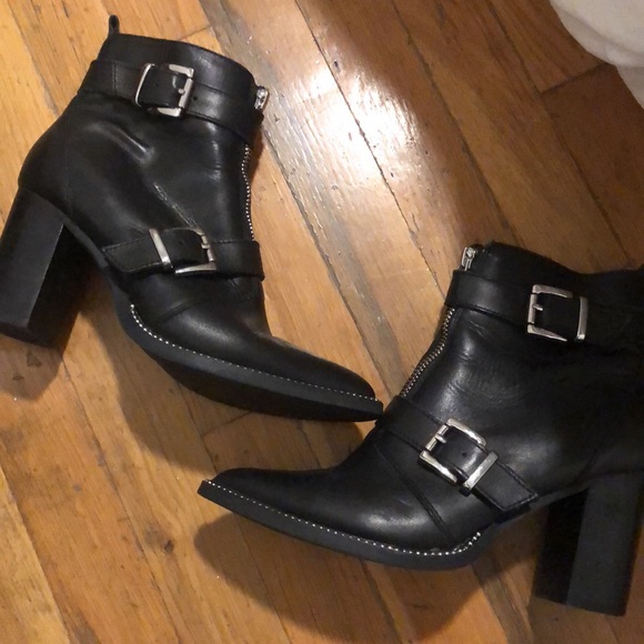 Steve Madden Halle Studded Black Bootie - Picture 4 of 4